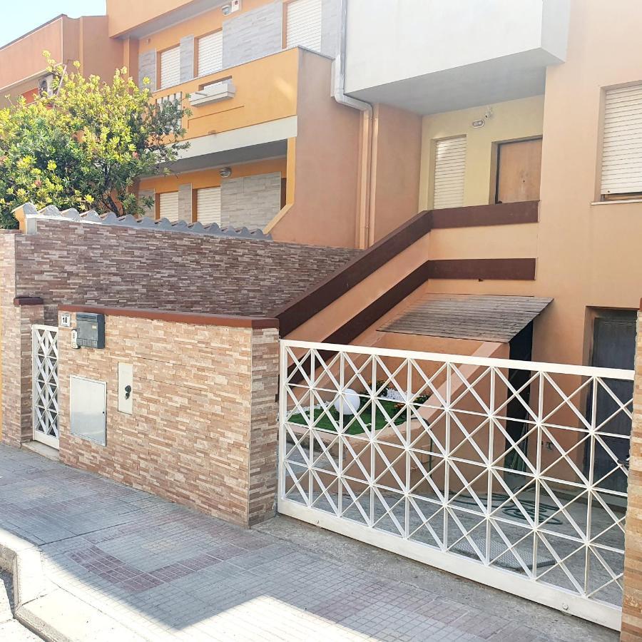 Villa Volta 4 Policlinico Monserrato Dış mekan fotoğraf